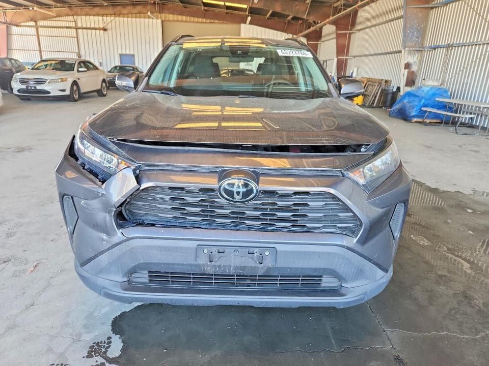 2020 TOYOTA RAV4 LE 5