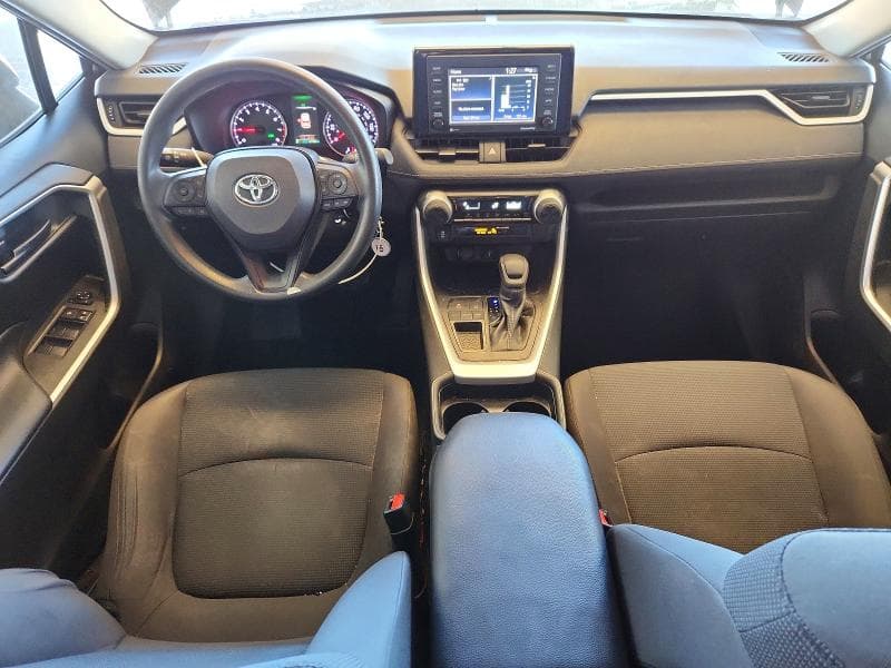 2020 TOYOTA RAV4 LE 8