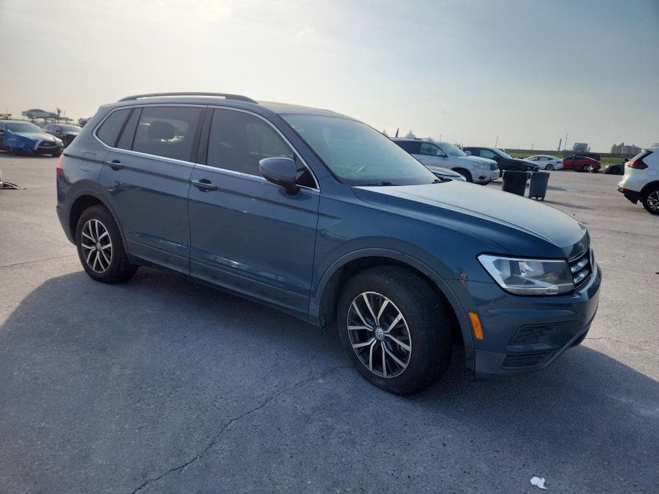 2019 VOLKSWAGEN TIGUAN SE 4