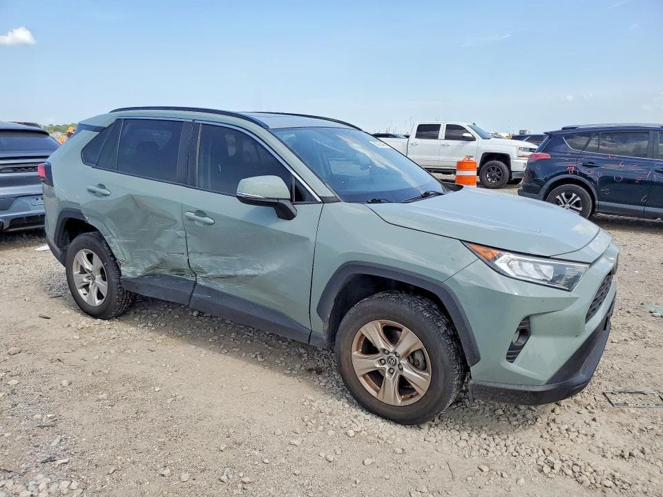 2021 TOYOTA RAV4 XLE 4