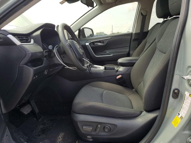 2021 TOYOTA RAV4 XLE 7