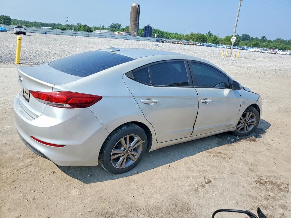 2017 HYUNDAI ELANTRA SE 3