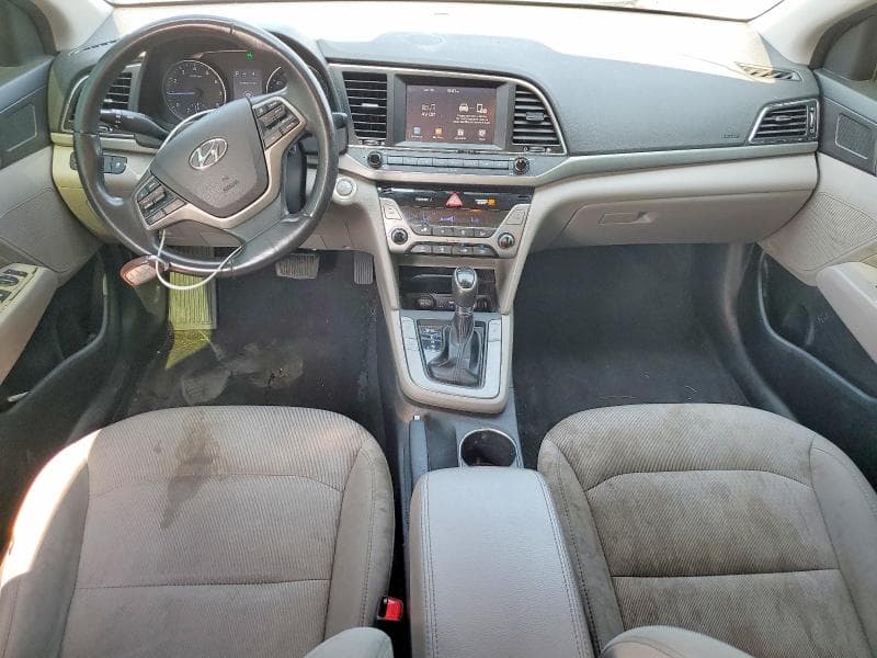 2017 HYUNDAI ELANTRA SE 8