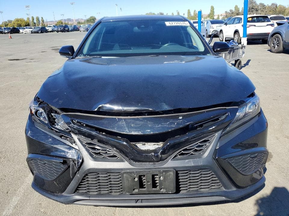 2021 TOYOTA CAMRY SE 5