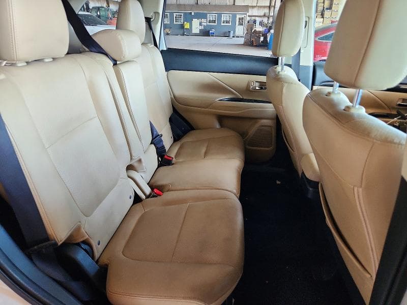 2017 MITSUBISHI OUTLANDER SE 11