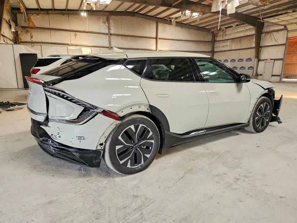 2024 KIA EV6 WIND 3