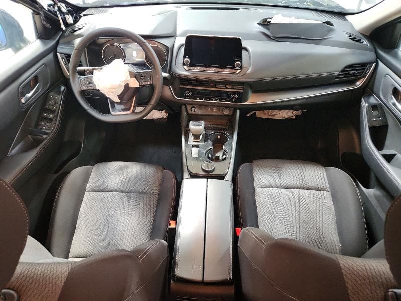 2026 NISSAN ROGUE SV 8