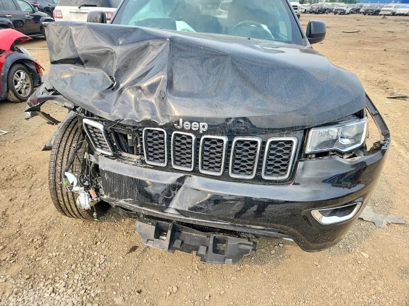 2019 JEEP GRAND CHEROKEE LAREDO 11