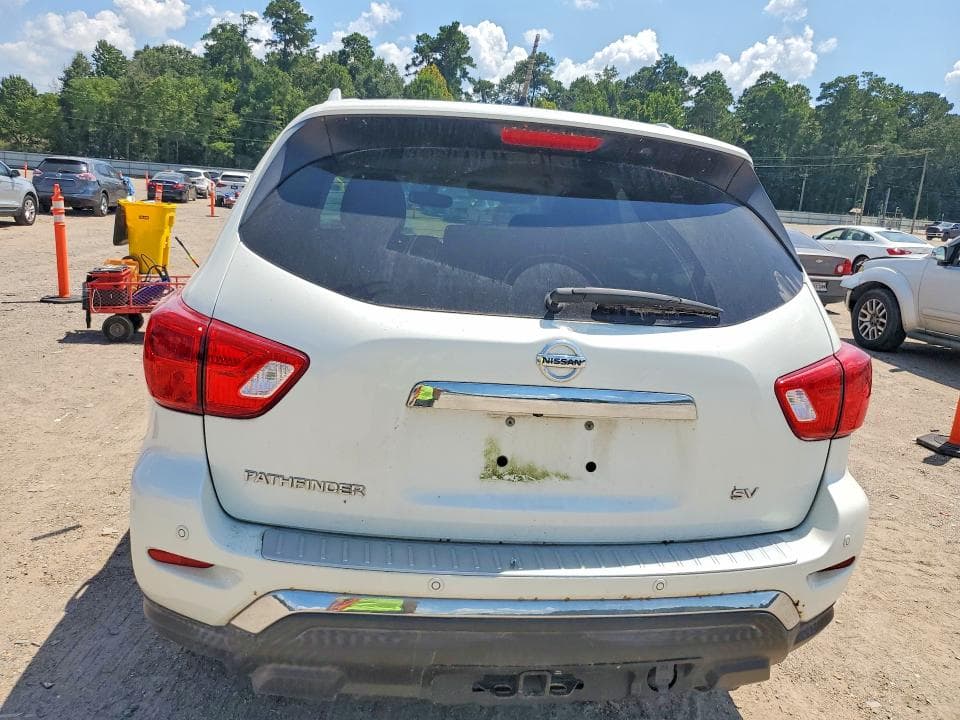 2018 NISSAN PATHFINDER SV 6