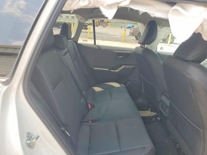 2026 TOYOTA RAV4 XLE PREMIUM 10