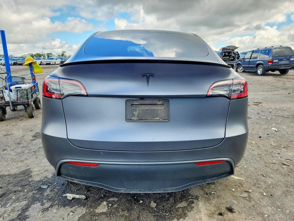 2023 TESLA MODEL Y 6