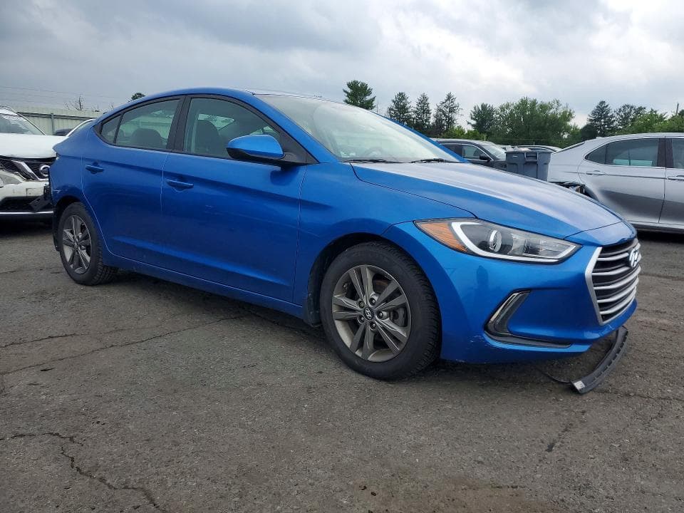 2017 HYUNDAI ELANTRA SE 4