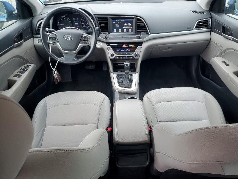 2017 HYUNDAI ELANTRA SE 8