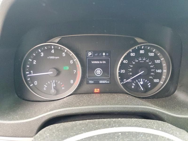 2017 HYUNDAI ELANTRA SE 9