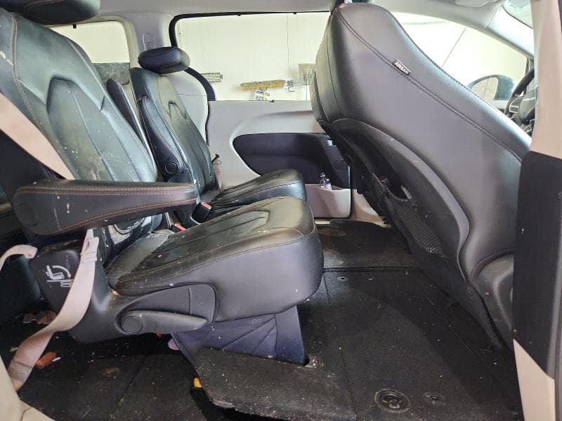 2019 CHRYSLER PACIFICA TOURING L 11