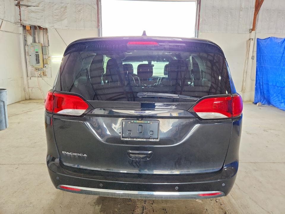 2019 CHRYSLER PACIFICA TOURING L 6