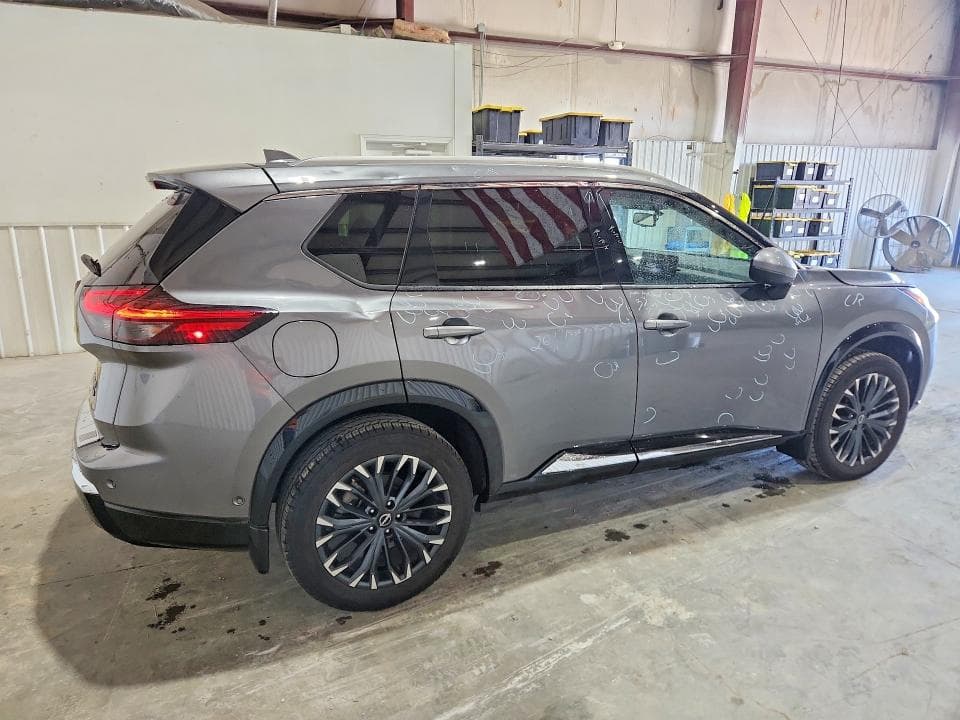 2024 NISSAN ROGUE PLATINUM 3