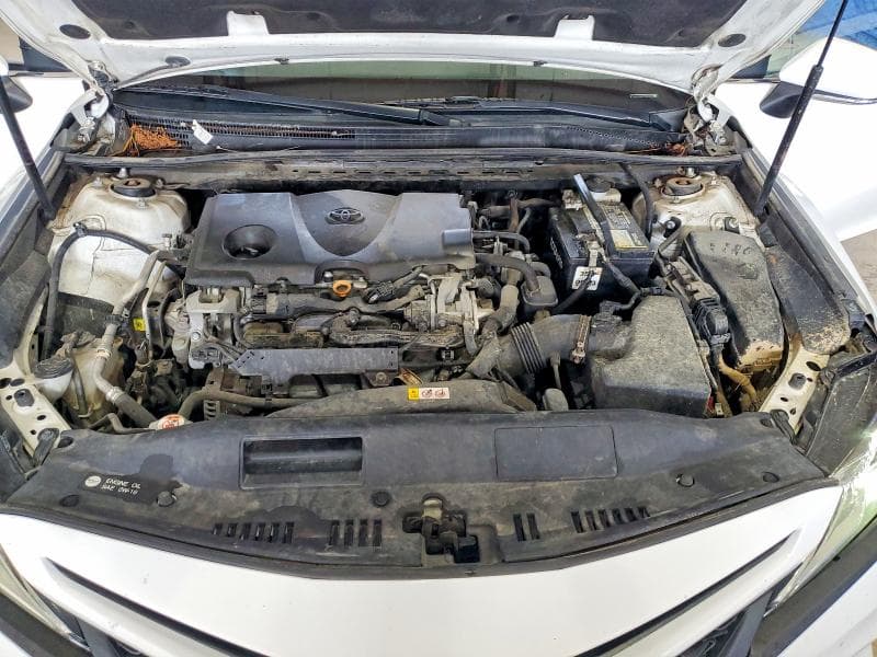 2020 TOYOTA CAMRY SE 11