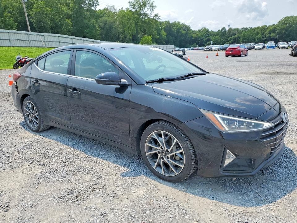 2019 HYUNDAI ELANTRA LIMITED 4