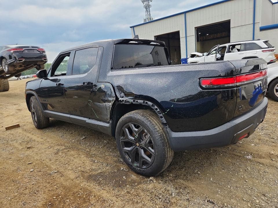 2025 RIVIAN R1T ADVENTURE 2