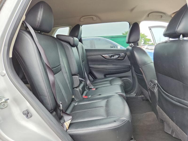 2018 NISSAN ROGUE SL 11