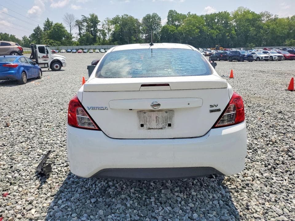 2018 NISSAN VERSA SV 6