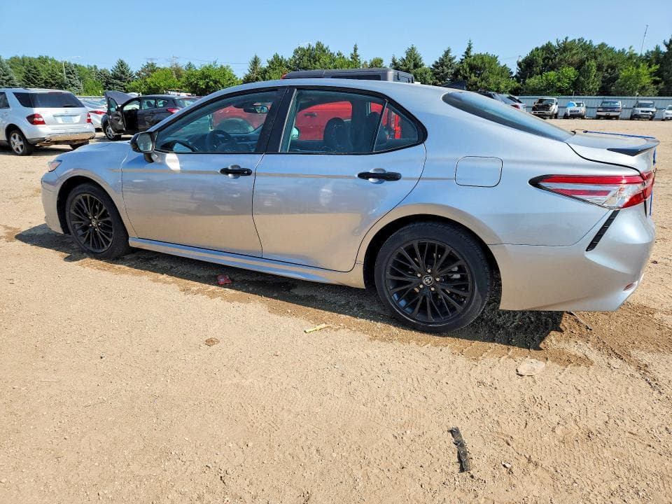 2019 TOYOTA CAMRY SE 2