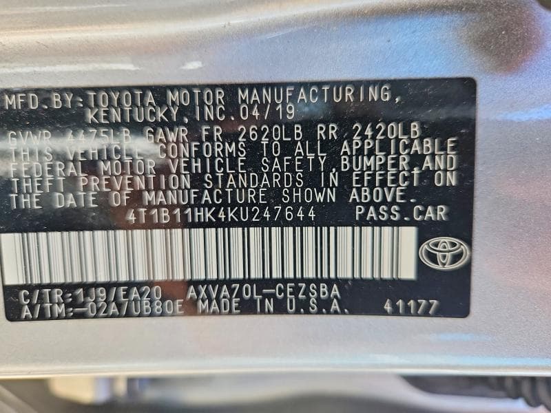 2019 TOYOTA CAMRY SE 12