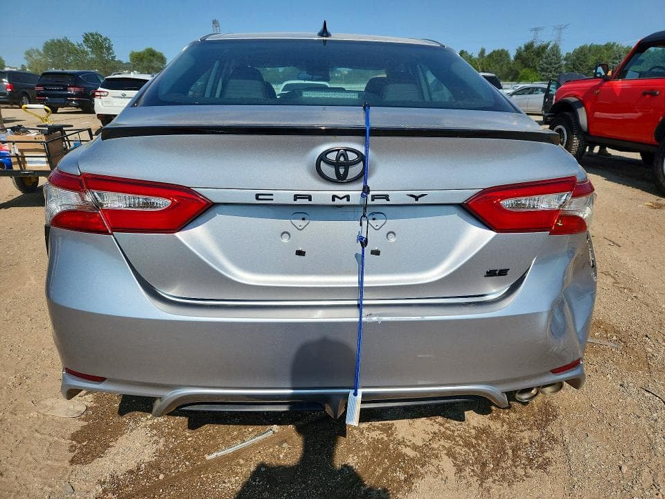 2019 TOYOTA CAMRY SE 6