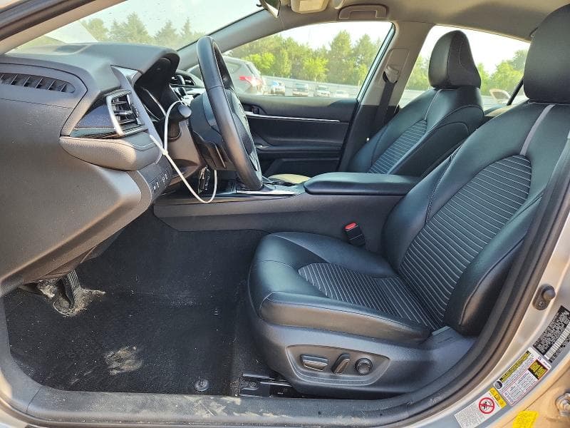 2019 TOYOTA CAMRY SE 7
