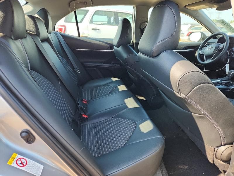 2019 TOYOTA CAMRY SE 10