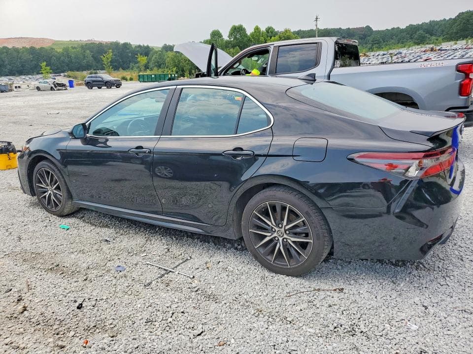 2024 TOYOTA CAMRY SE 2