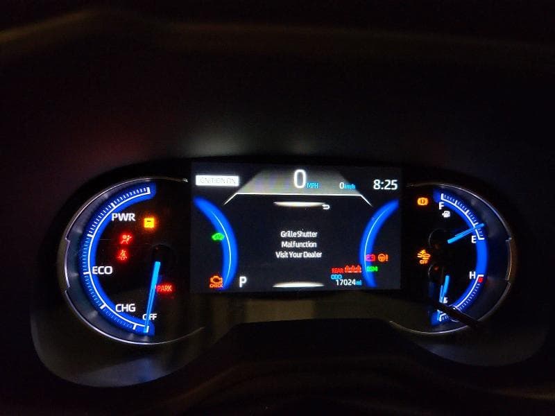 2025 TOYOTA RAV4 HYBRID XLE 9