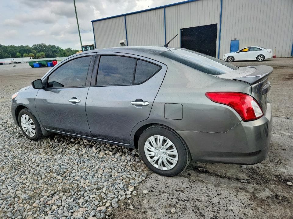 2017 NISSAN VERSA 1.6 SV 2