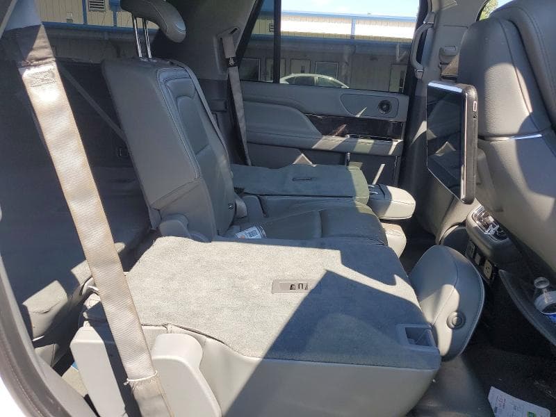 2019 LINCOLN NAVIGATOR RESERVE 11