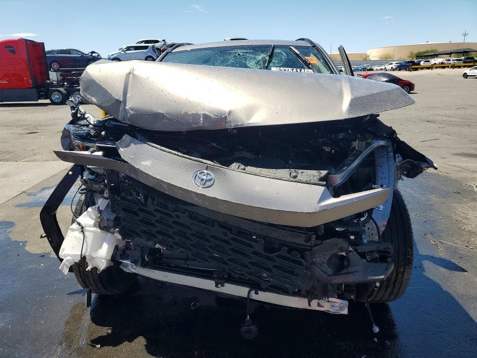 2026 TOYOTA RAV4 LE 5