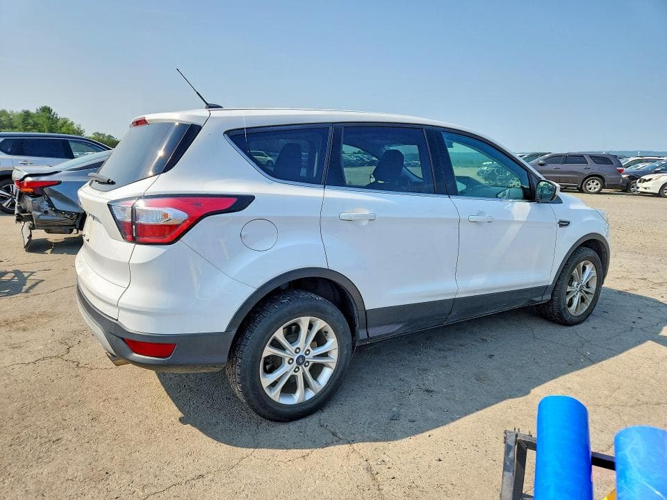 2018 FORD ESCAPE SE SE 3