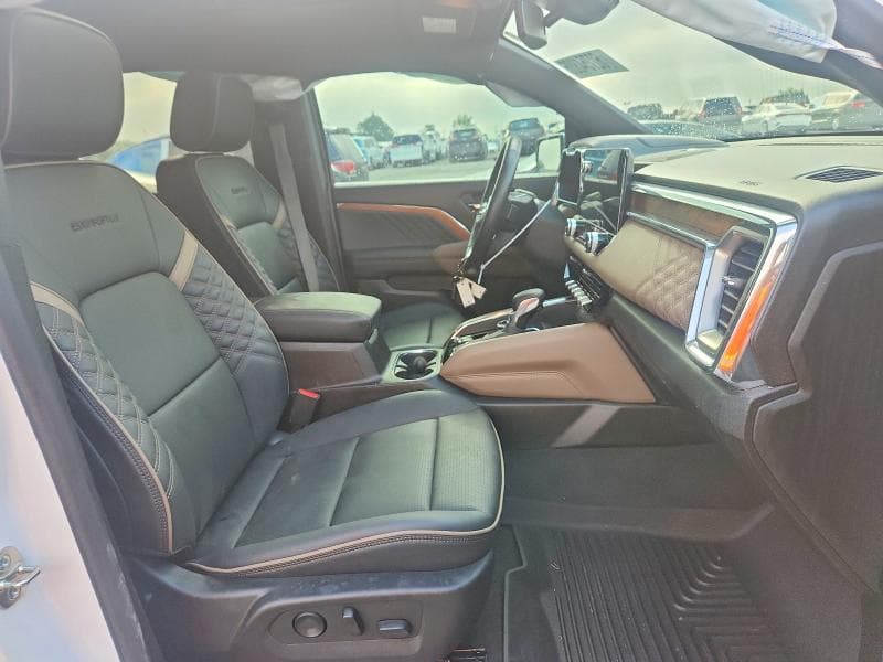 2024 GMC CANYON DENALI 7
