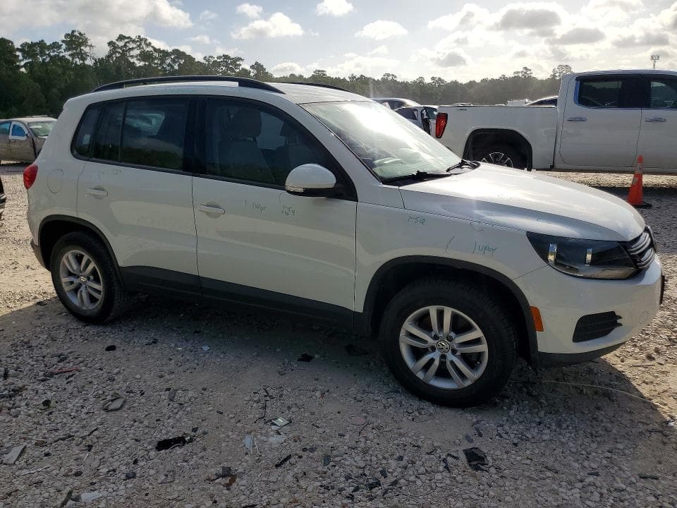 2017 VOLKSWAGEN TIGUAN S 4