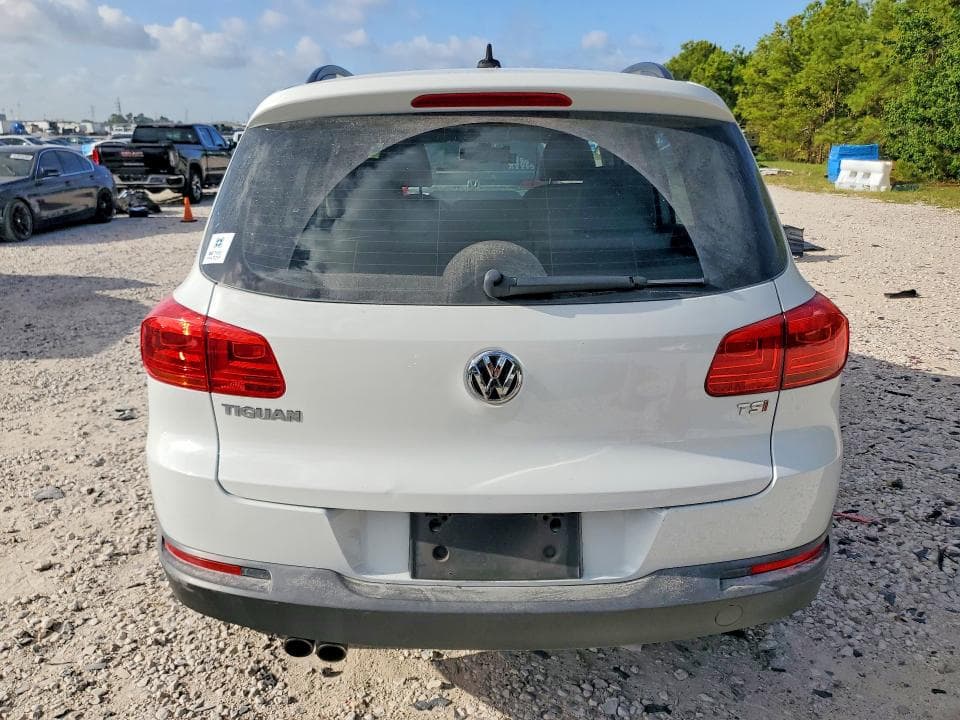 2017 VOLKSWAGEN TIGUAN S 6
