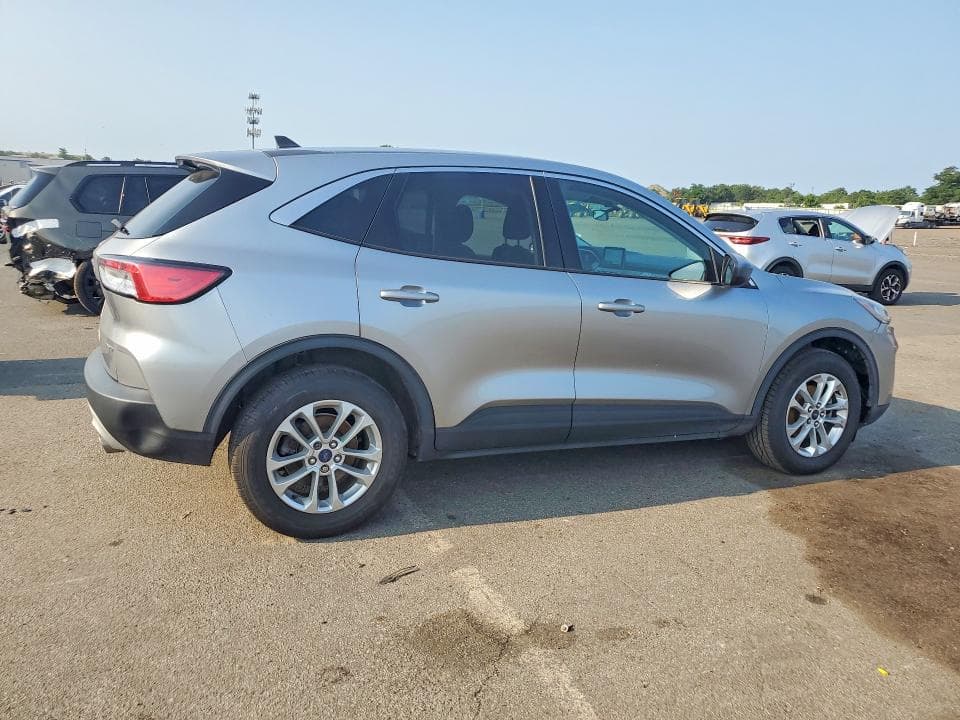 2022 FORD ESCAPE SE 3