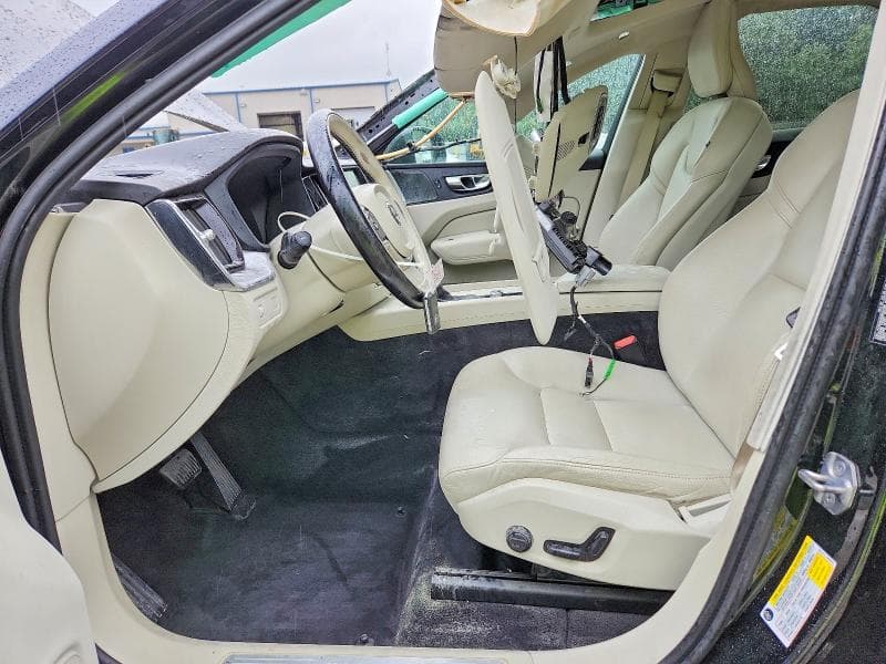 2019 VOLVO XC60 T5 7