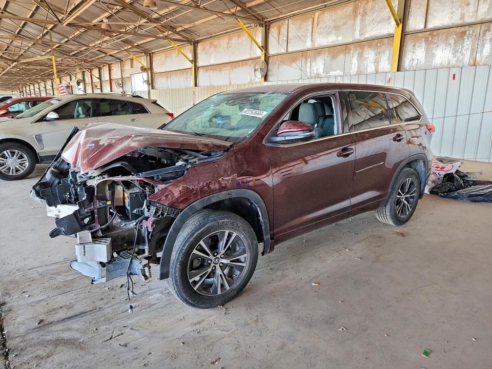 2017 TOYOTA HIGHLANDER LE - 1