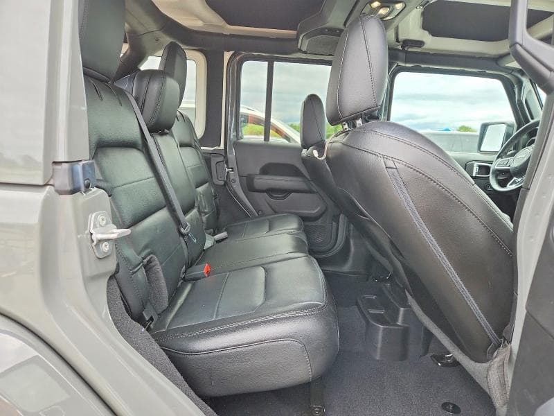 2021 JEEP WRANGLER UNLIMITED SAHARA 10