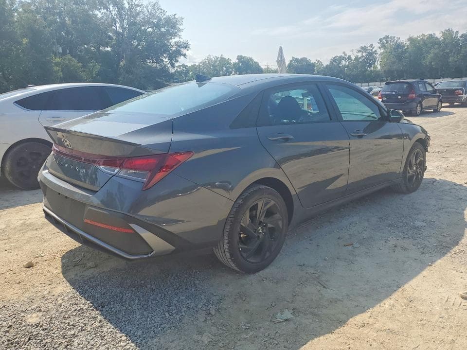 2026 HYUNDAI ELANTRA SEL SPORT 3