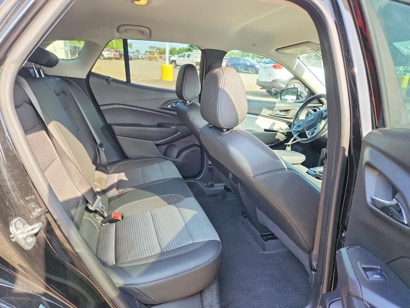 2025 CHEVROLET TRAX 1LT 11