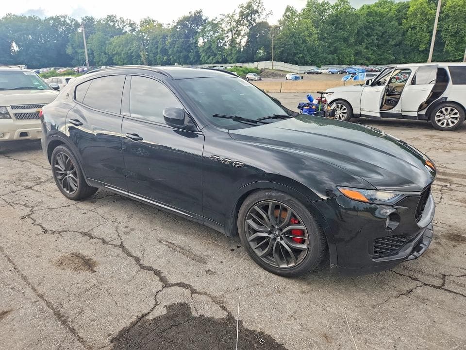 2018 MASERATI LEVANTE 4