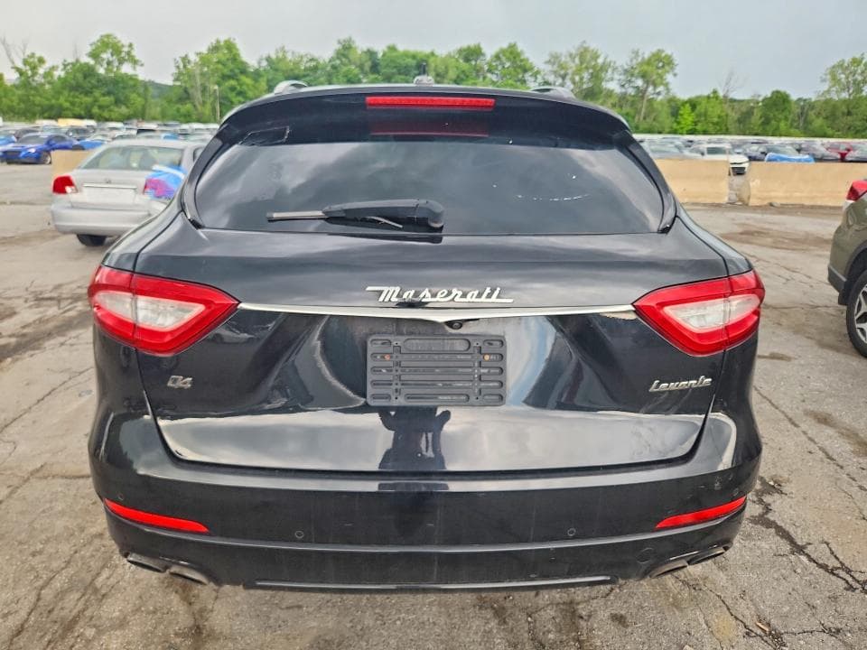 2018 MASERATI LEVANTE 6