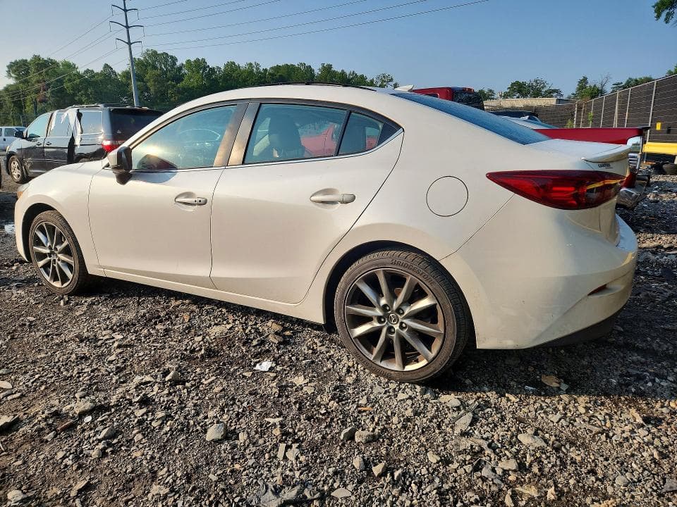 2018 MAZDA 3 TOURING 2