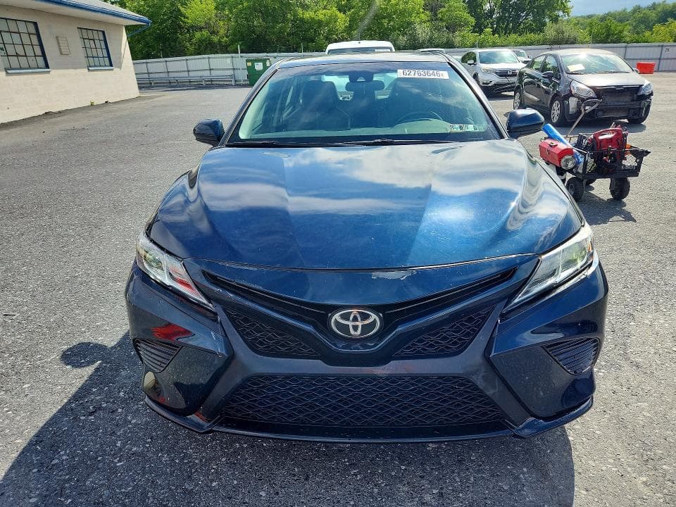 2018 TOYOTA CAMRY SE 5